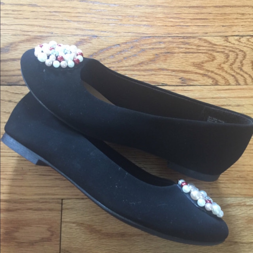Flat shoes